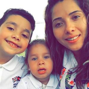 Meet your Posher, Dina